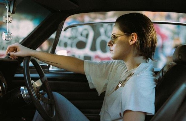 kristen-stewart-in-rolling-stones-music-video__509836_.jpg