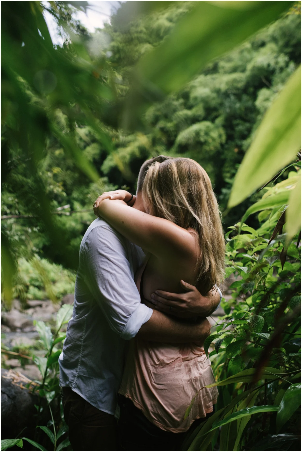 Maui Couples Photography by Naomi Levit Photography