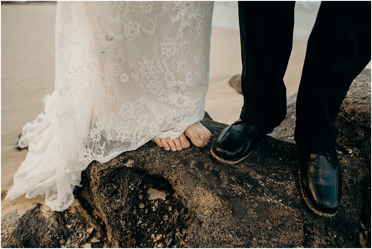 maui beach wedding at ironwoods beach by maui wedding photographer naomi levit
