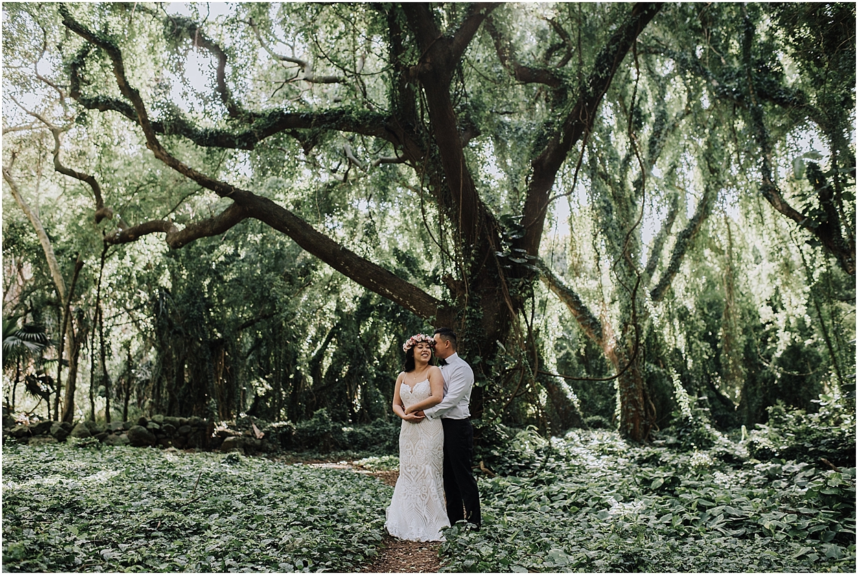 adventurous maui honeymoon session at honolua jungle and ironwoods beach