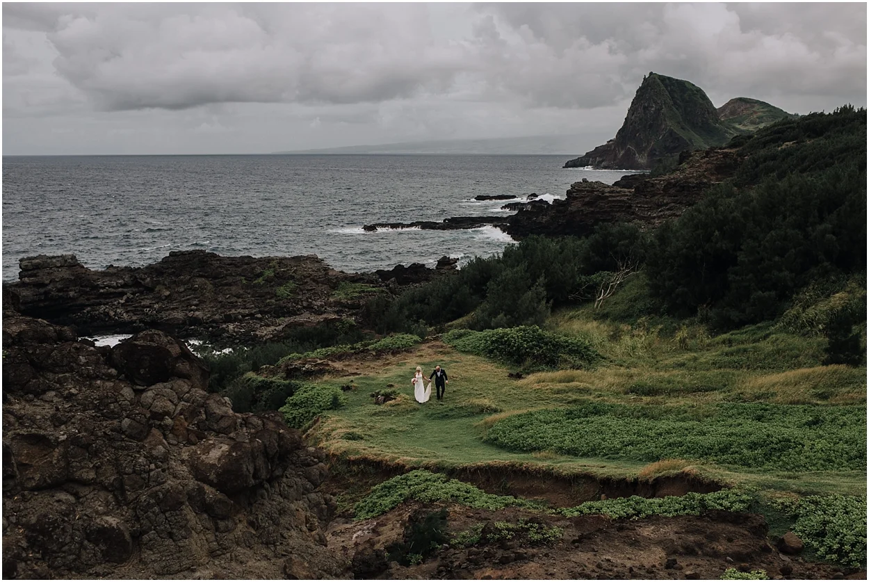 adventurous maui adventure elopement near kahakuloa hawaii