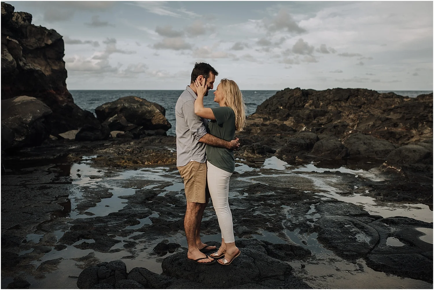 maui engagement photos at nakalele, hawaii