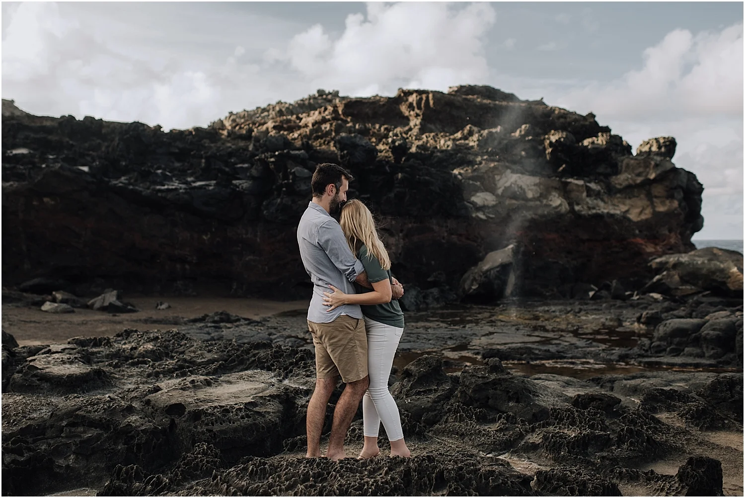 maui engagement photos at nakalele, hawaii