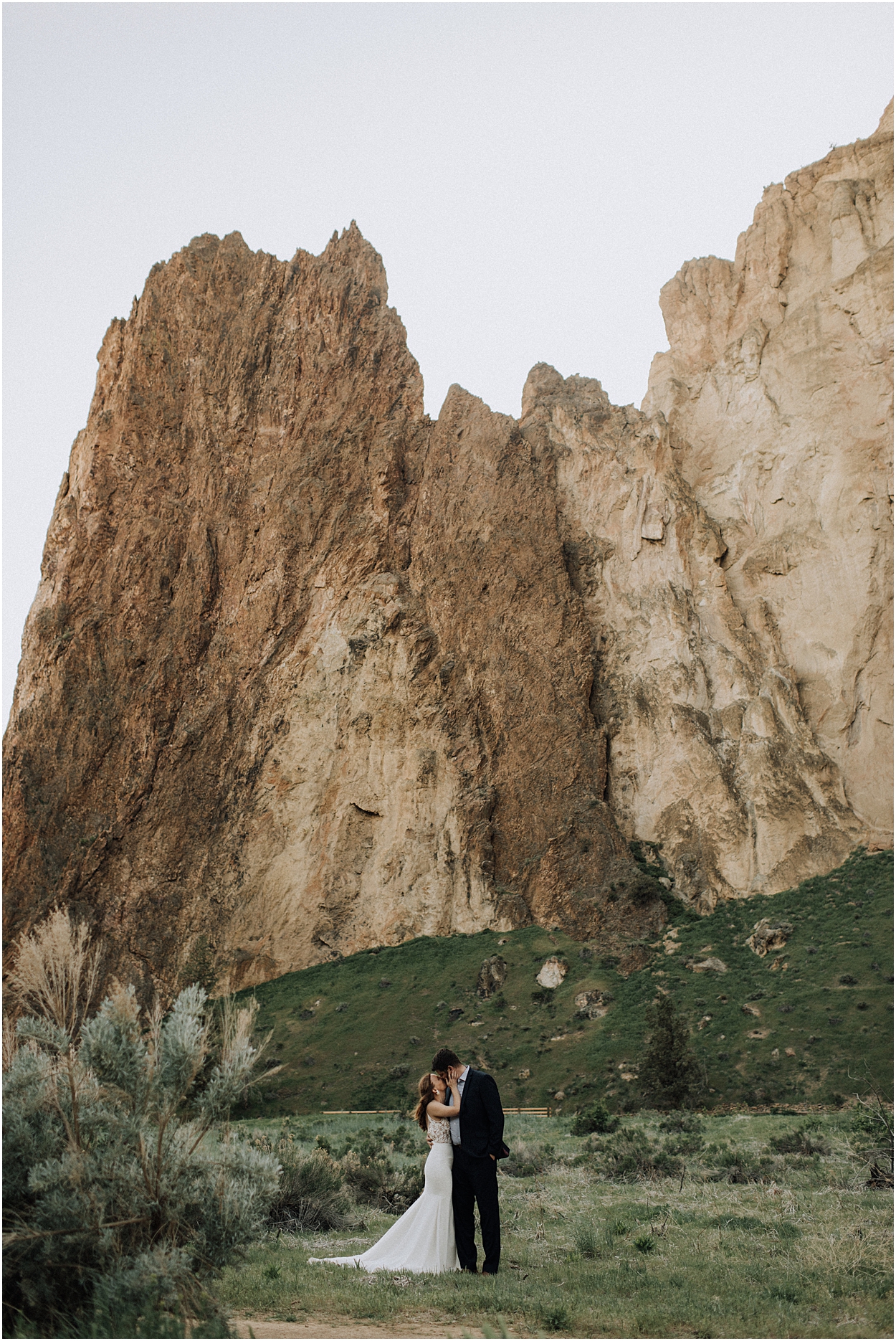 adventure elopement inspiration in Smith Rock State Park near Bend, Oregon