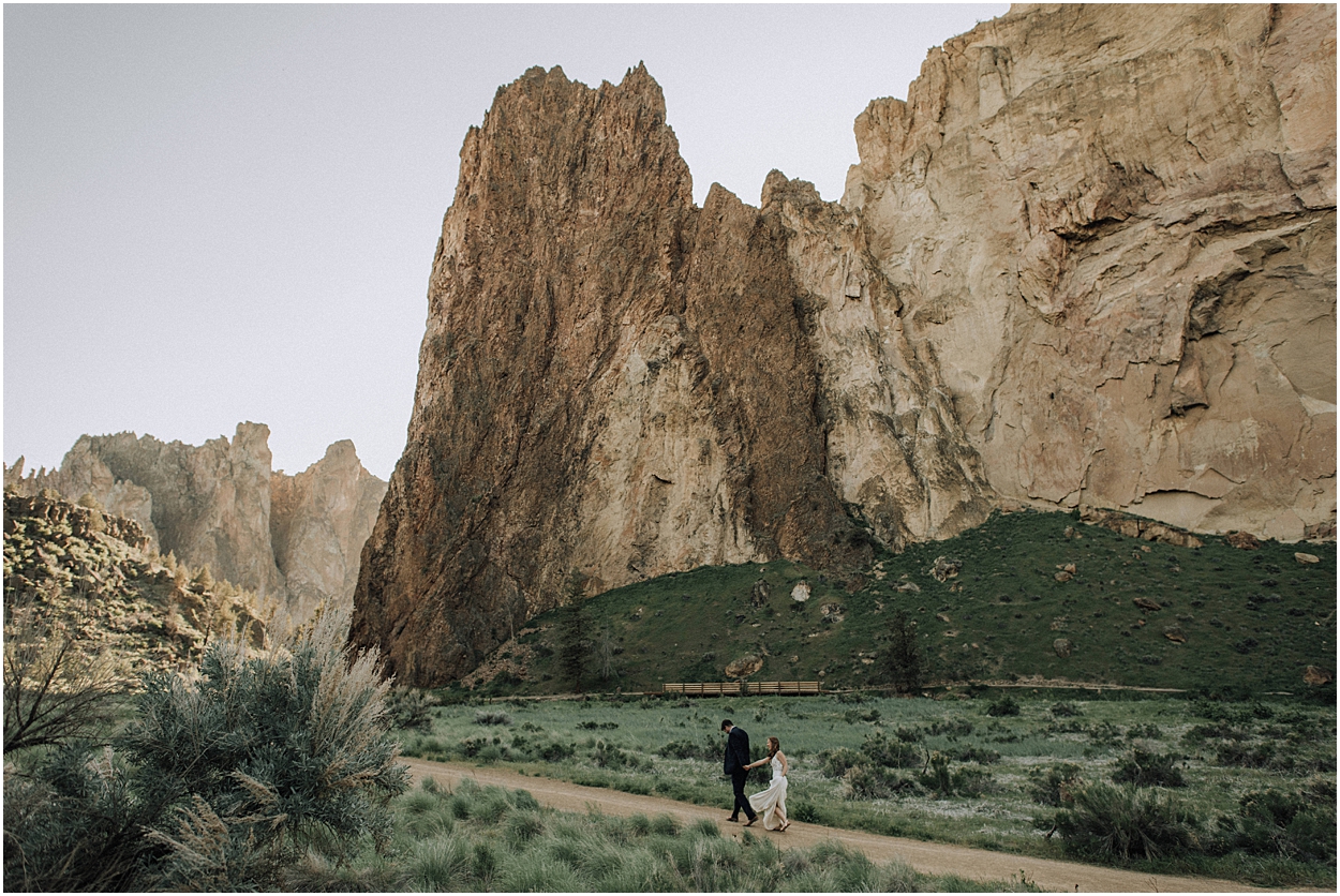 adventure elopement inspiration in Smith Rock State Park near Bend, Oregon