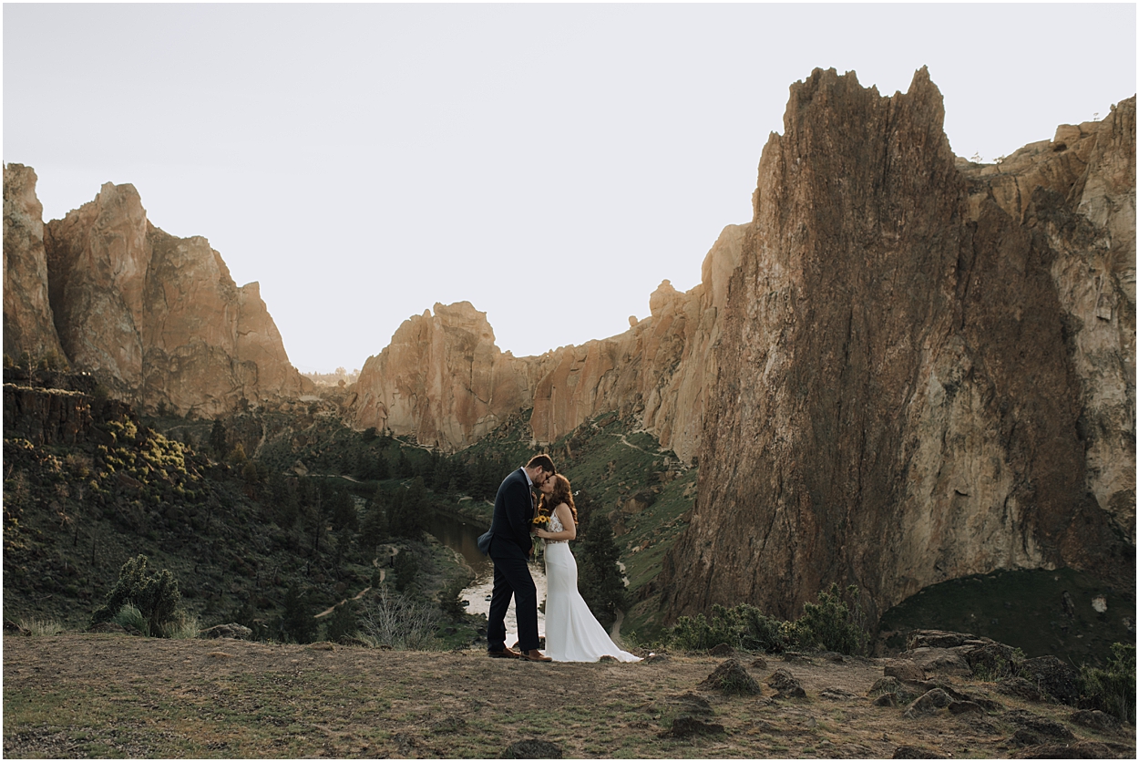 adventure elopement inspiration in Smith Rock State Park near Bend, Oregon