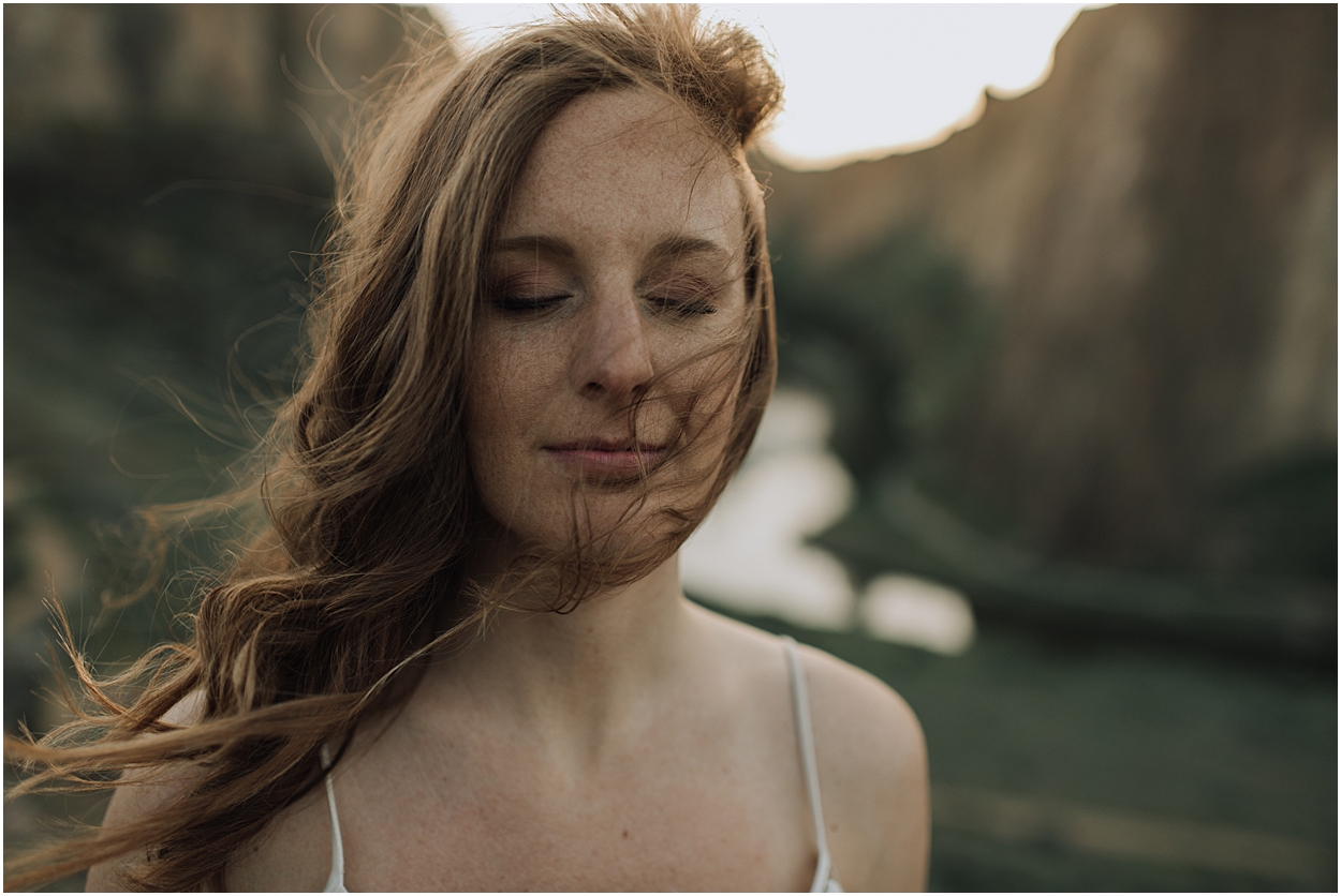 adventure elopement inspiration in Smith Rock State Park near Bend, Oregon