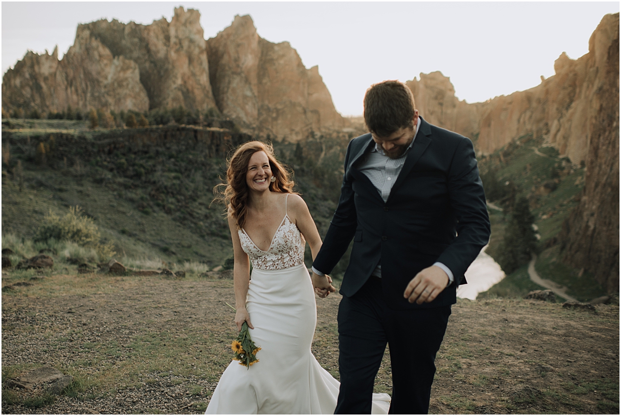 adventure elopement inspiration in Smith Rock State Park near Bend, Oregon
