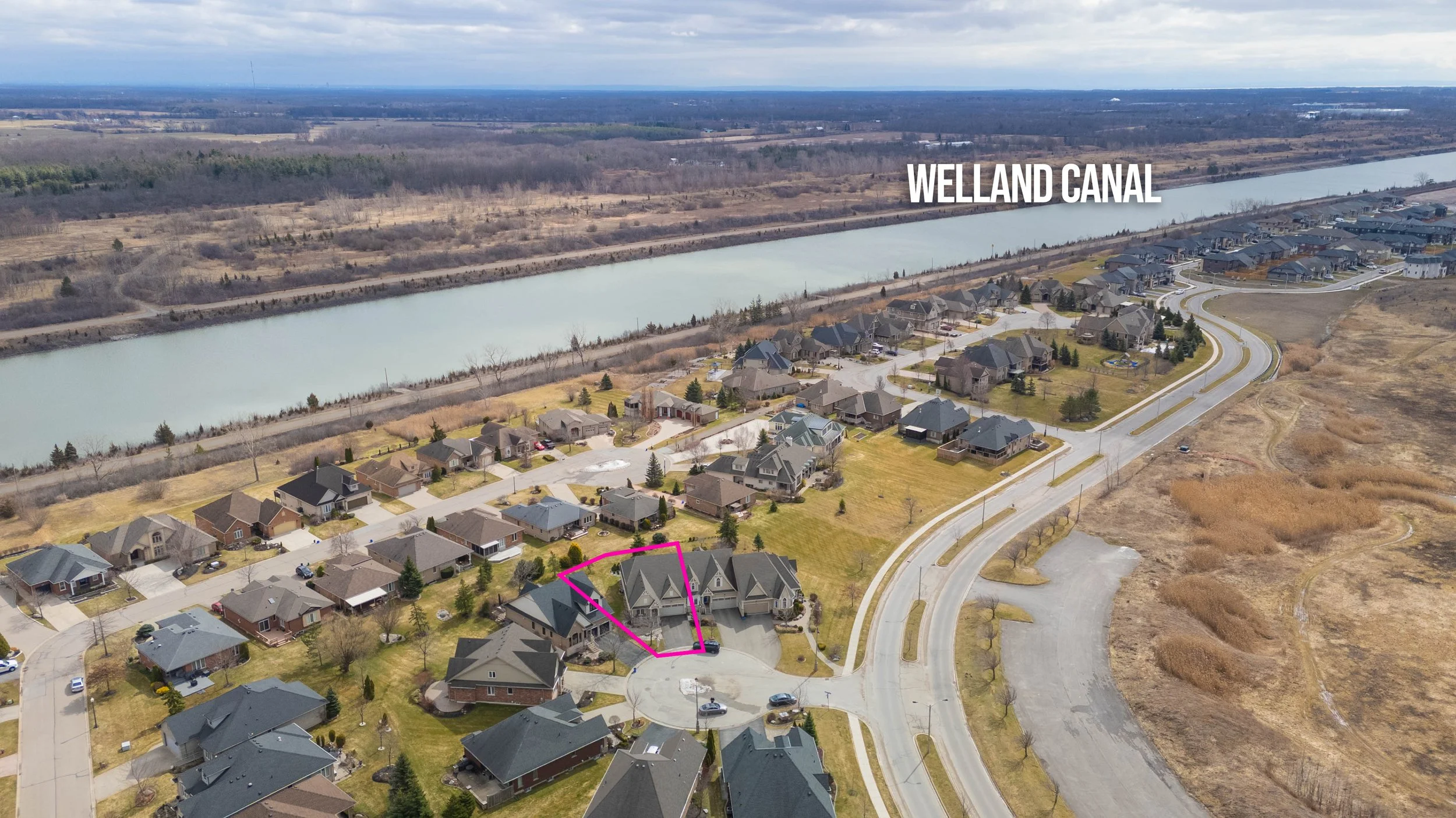 12 Loch Ness Ct(exterior)-3.jpg