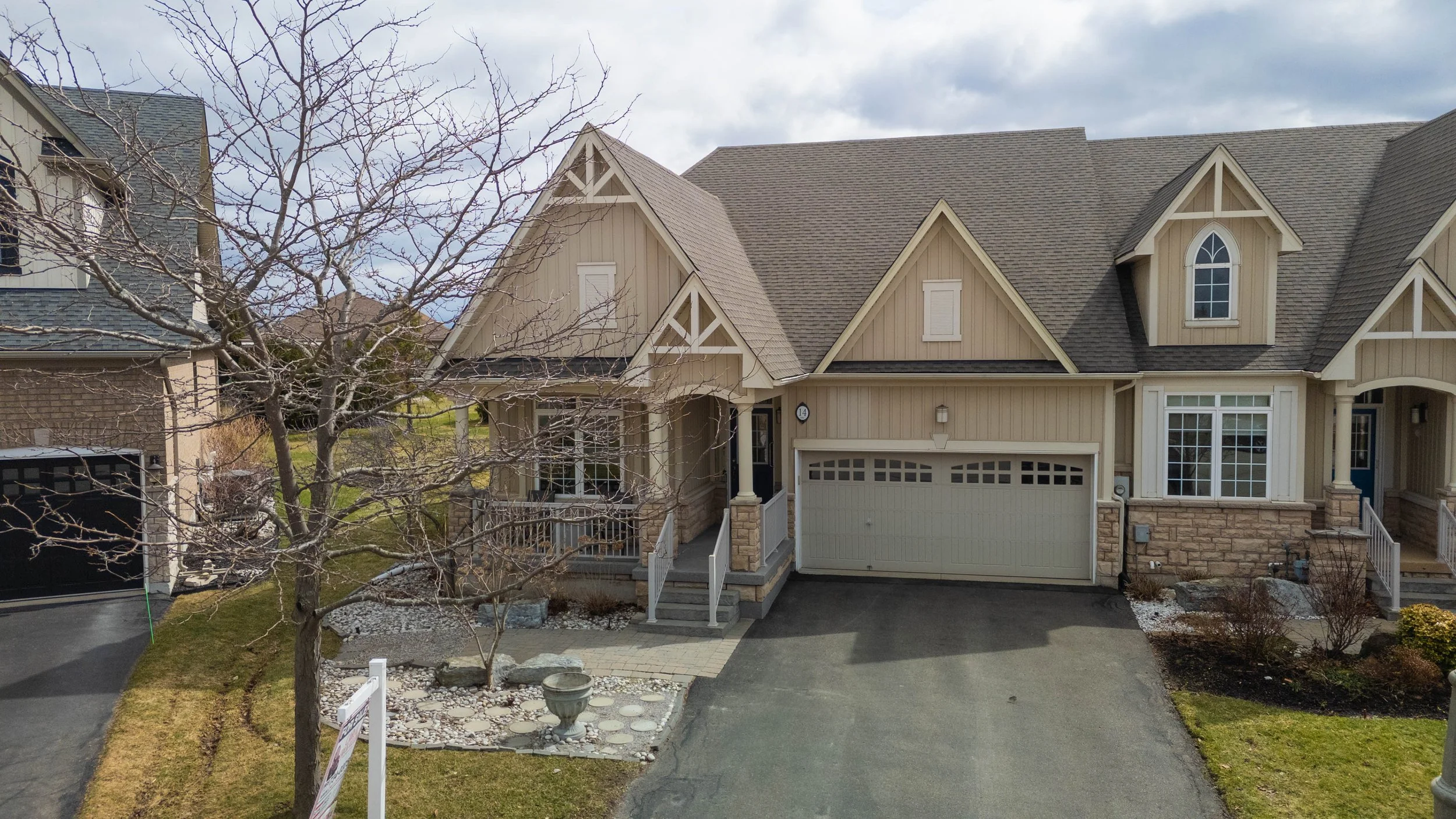 12 Loch Ness Ct(exterior)-6.jpg