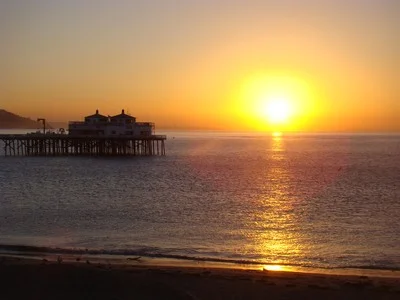 Sunrises under the watchful gaze of a sea bird at the Malibu Pier. Know that your heart is a captive of a holy vision of that which is invisible. …Rev. Nancy Zala