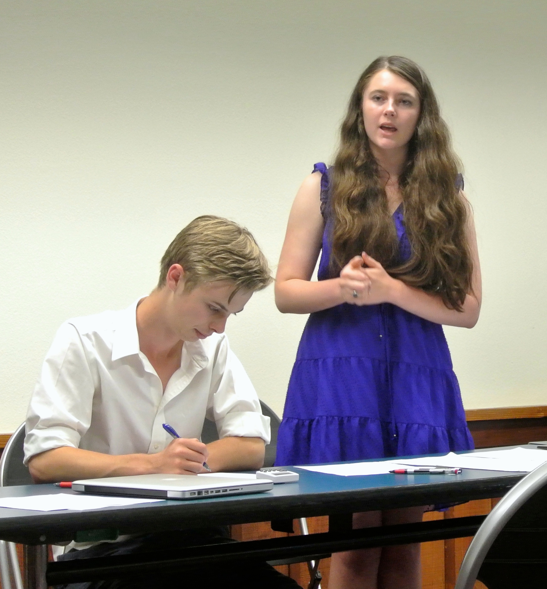 Maciorowski delivers her constructive speech in sems and Noel flows.