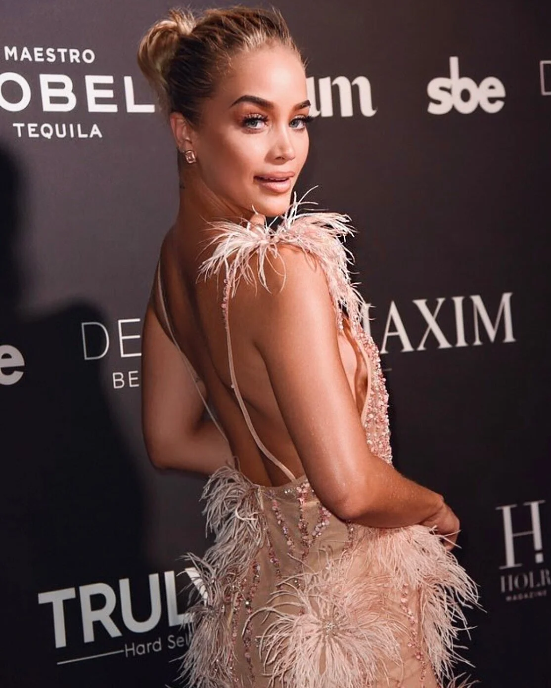Facetune_08-12-2019-14-39-48.JPG