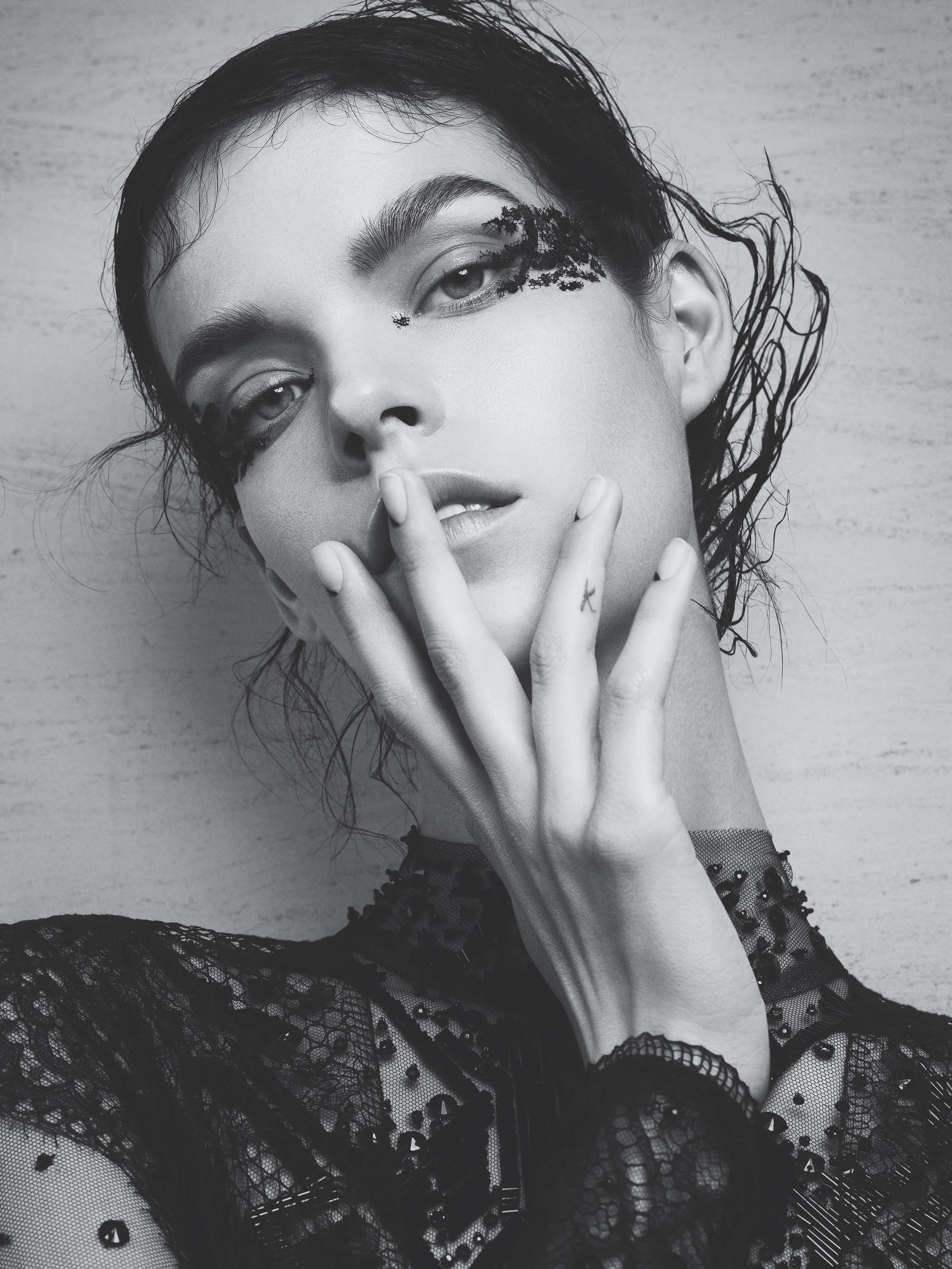 . 

Conceptual texture 

Love these of @meghancollison 
Shot by @yuliagorbachenko 
Hair #michaelsilvahair #unrealbymsh 
Makeup @carolinadali 
Fashion @annakatsanis 
Manicure @basecoatfrances 
Production @davianlain