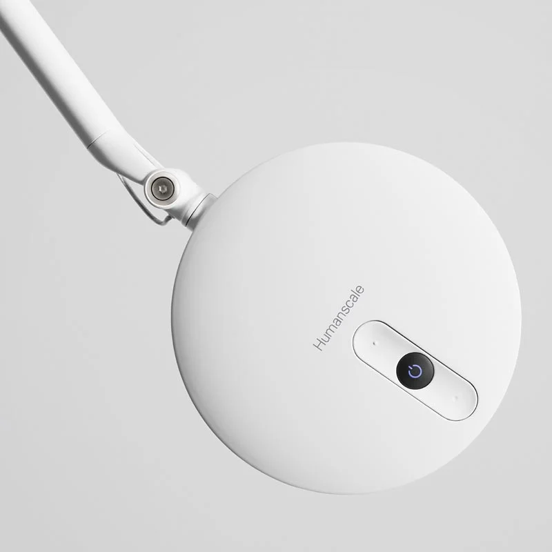 humanscale_disc_LED_light_edit12.jpg