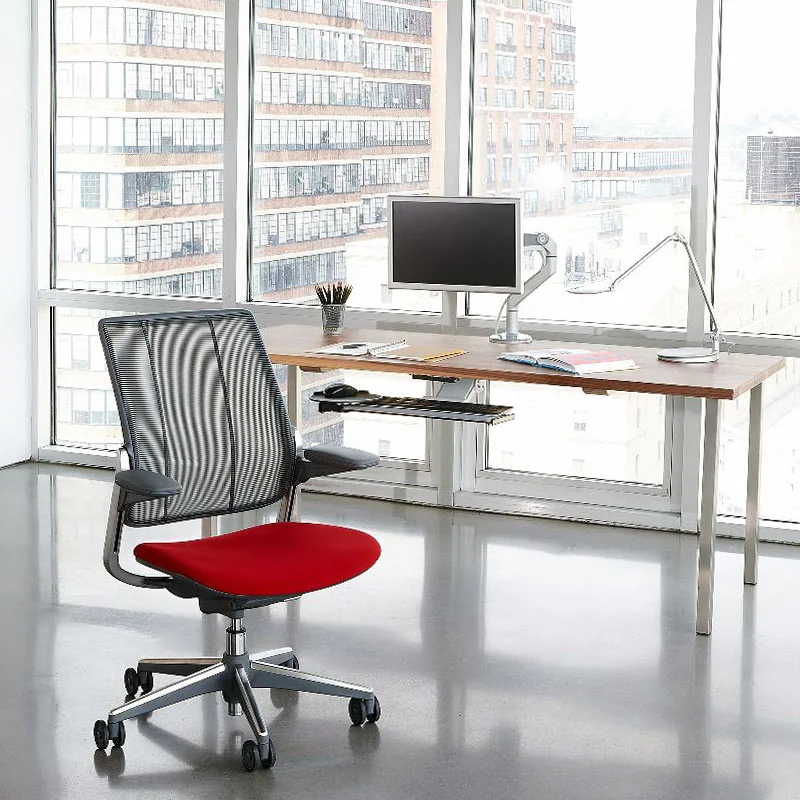 17_humanscale_m8_monitor_arm_edit8.jpg