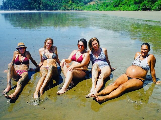 Happy Galentines Day!
#tbt 2 years ago now to such an epic and life altering trip that sent me off on the path that I&rsquo;m on now. Thank you to the Costa Rican jungle, and to these amazing women who tell it like it is, believe in what&rsquo;s poss