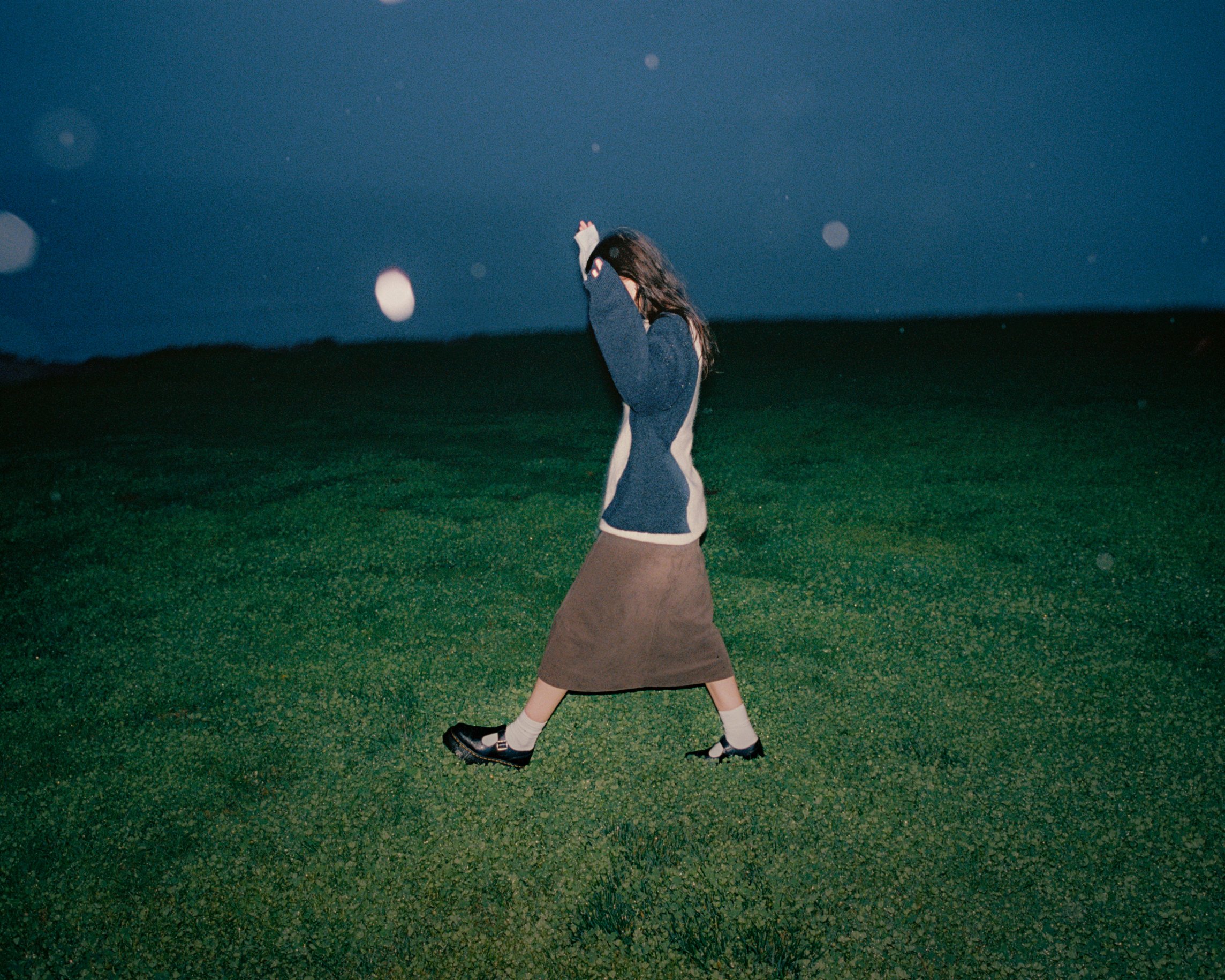 Lizzy Mcalpine (Press)