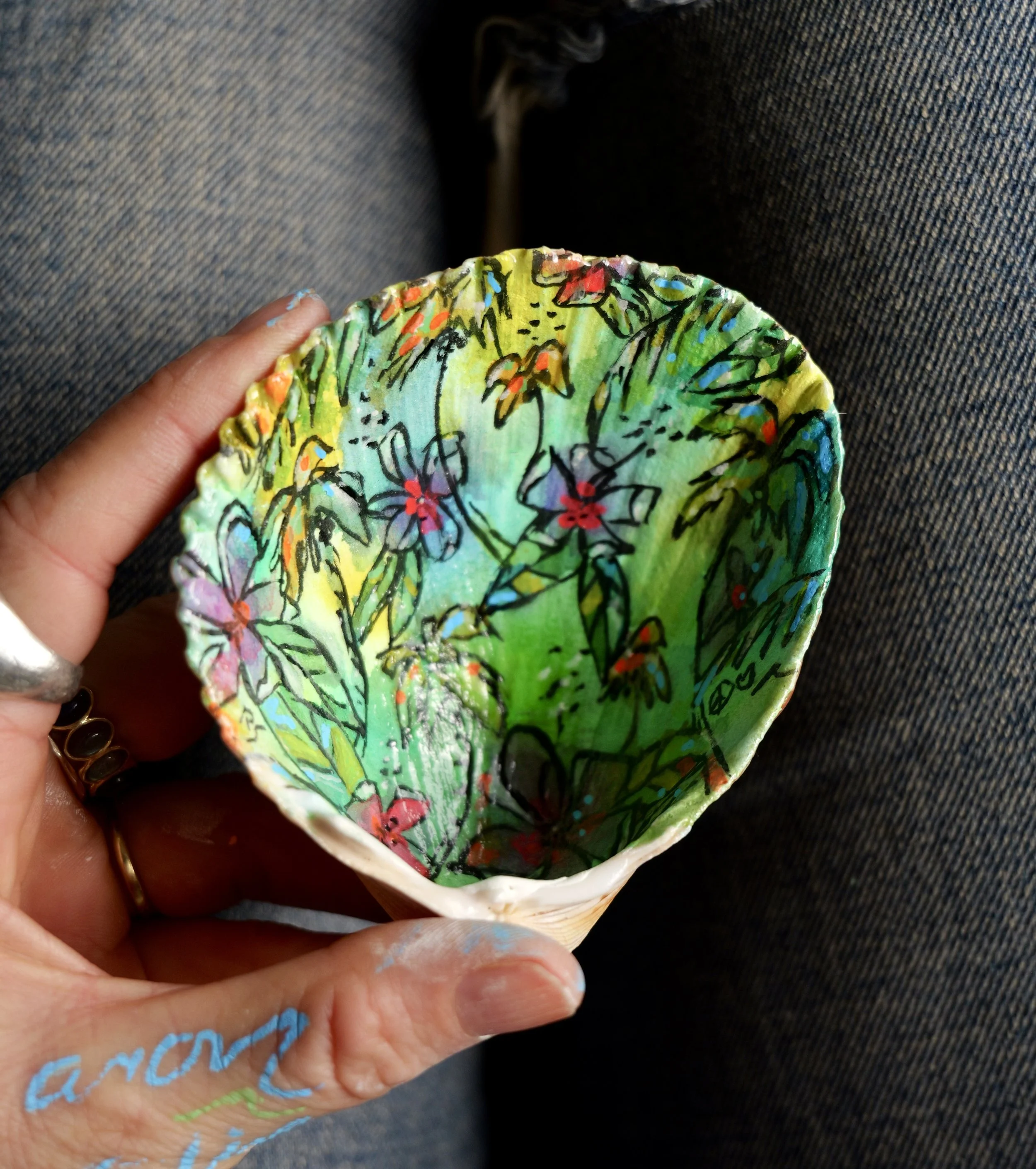 Green Tropical Floral Cockle