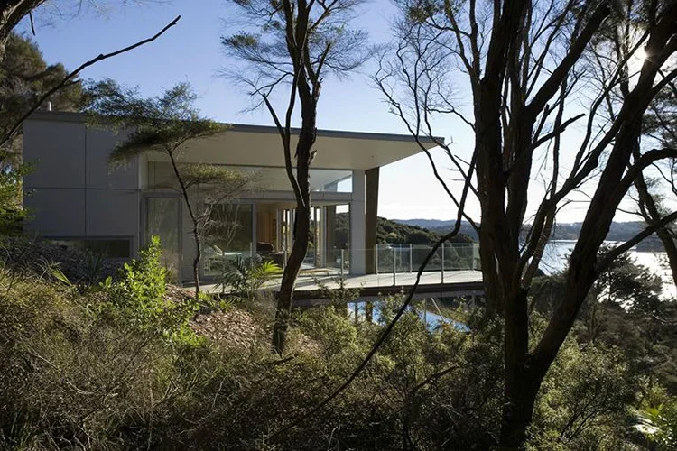 WAIHEKE ISLAND HOUSE — gra