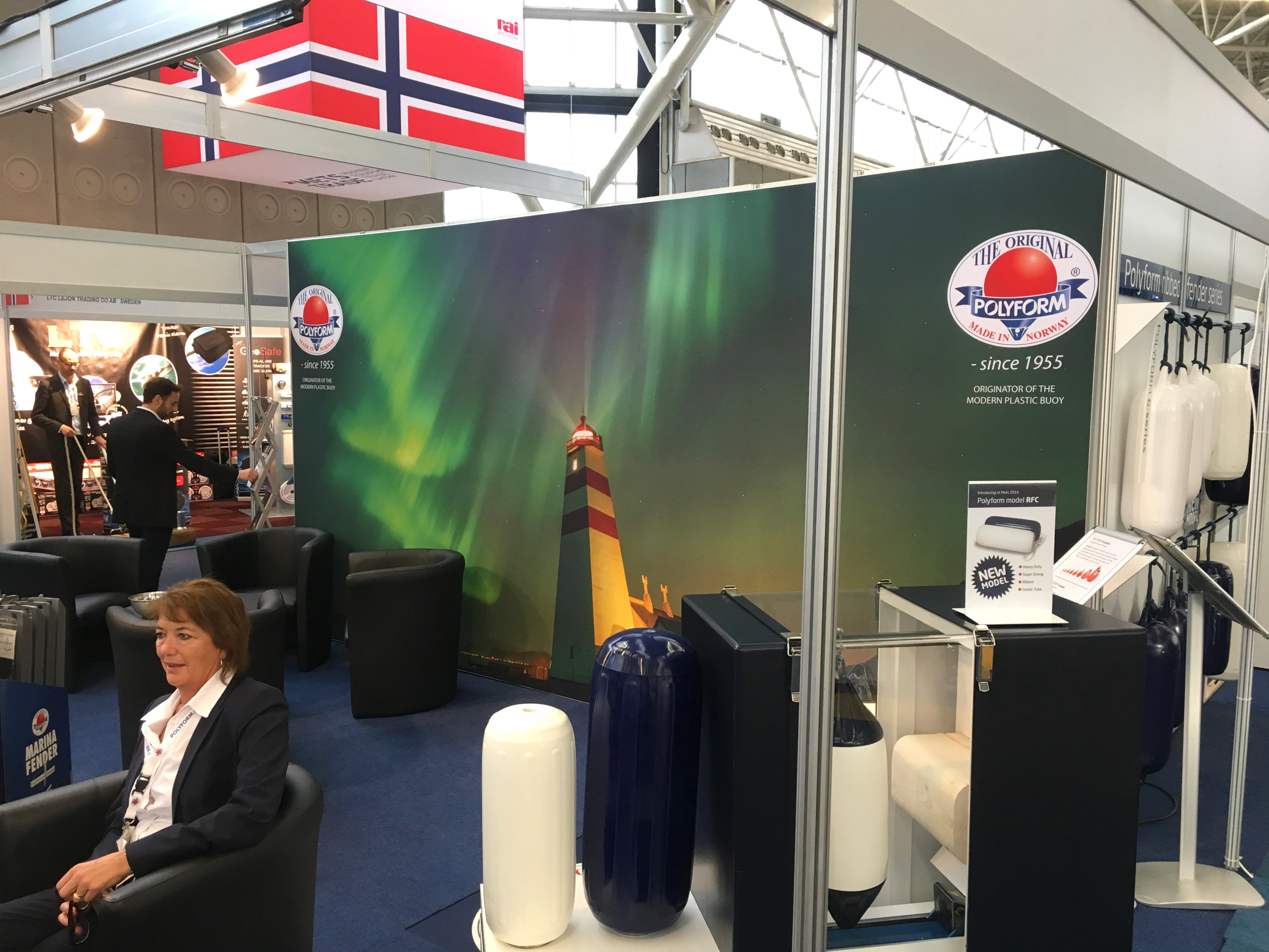 Messe Polyform. Alnes. 6 m lengde.