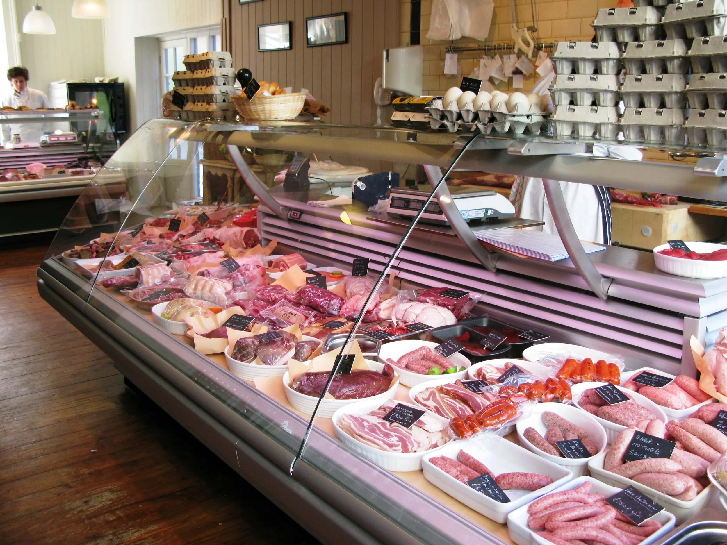 Smeva Vision refrigerated counter with curved glass