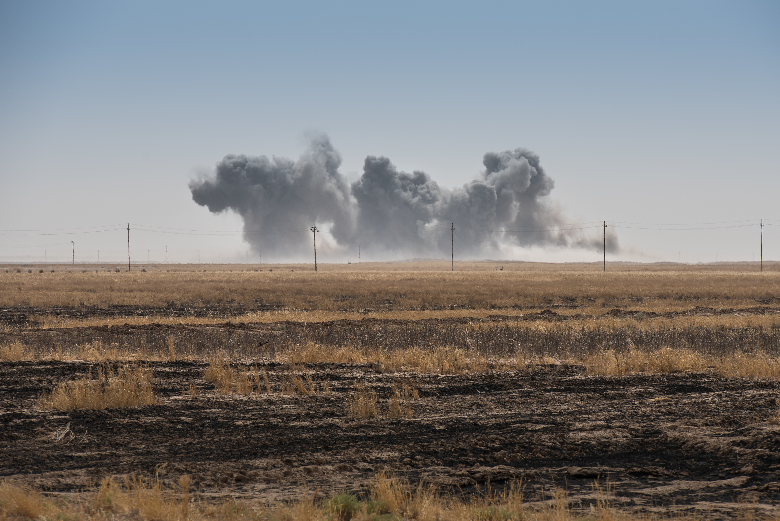  A coalition airstrike on a Islamic State (ISIS) position near the town of Makhmur (‏مەخموور) 