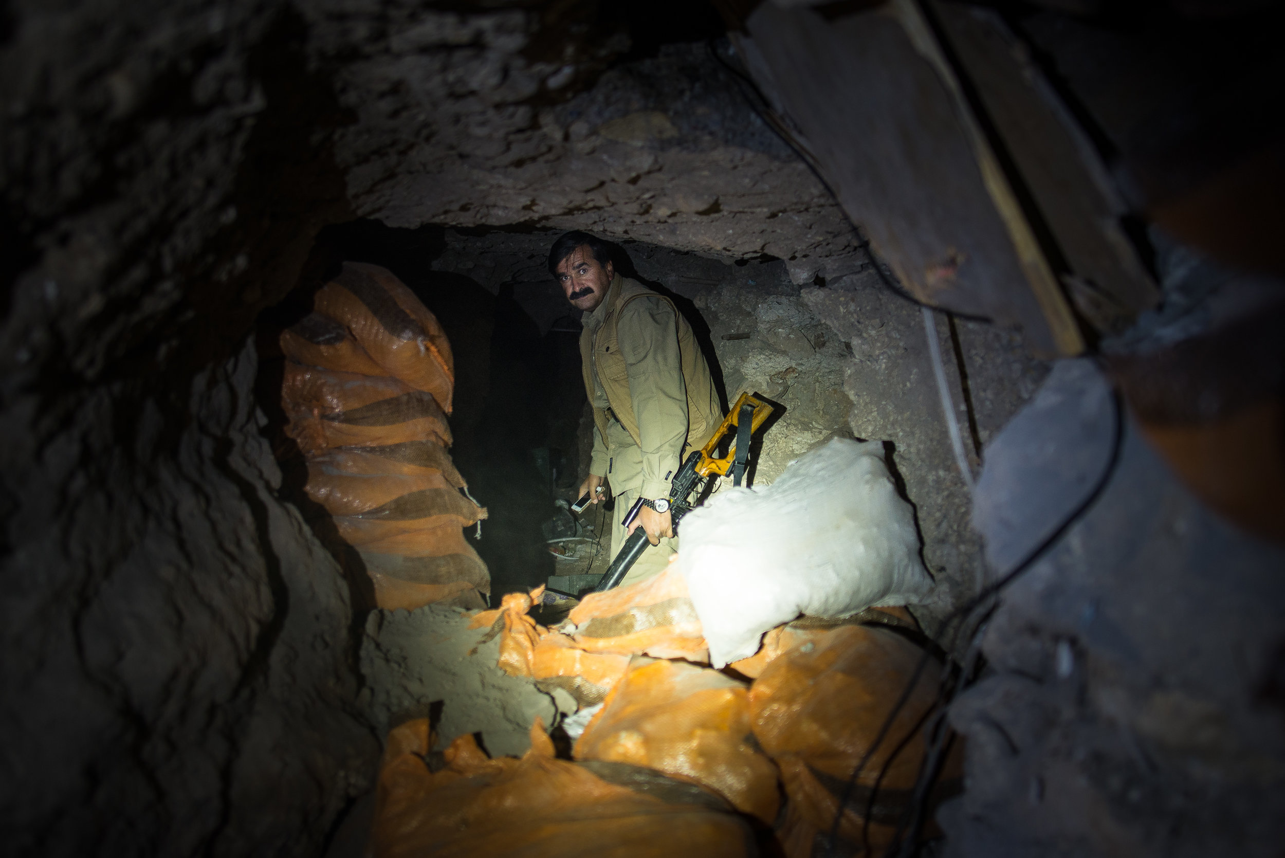  Inside a ISIS tunnel 