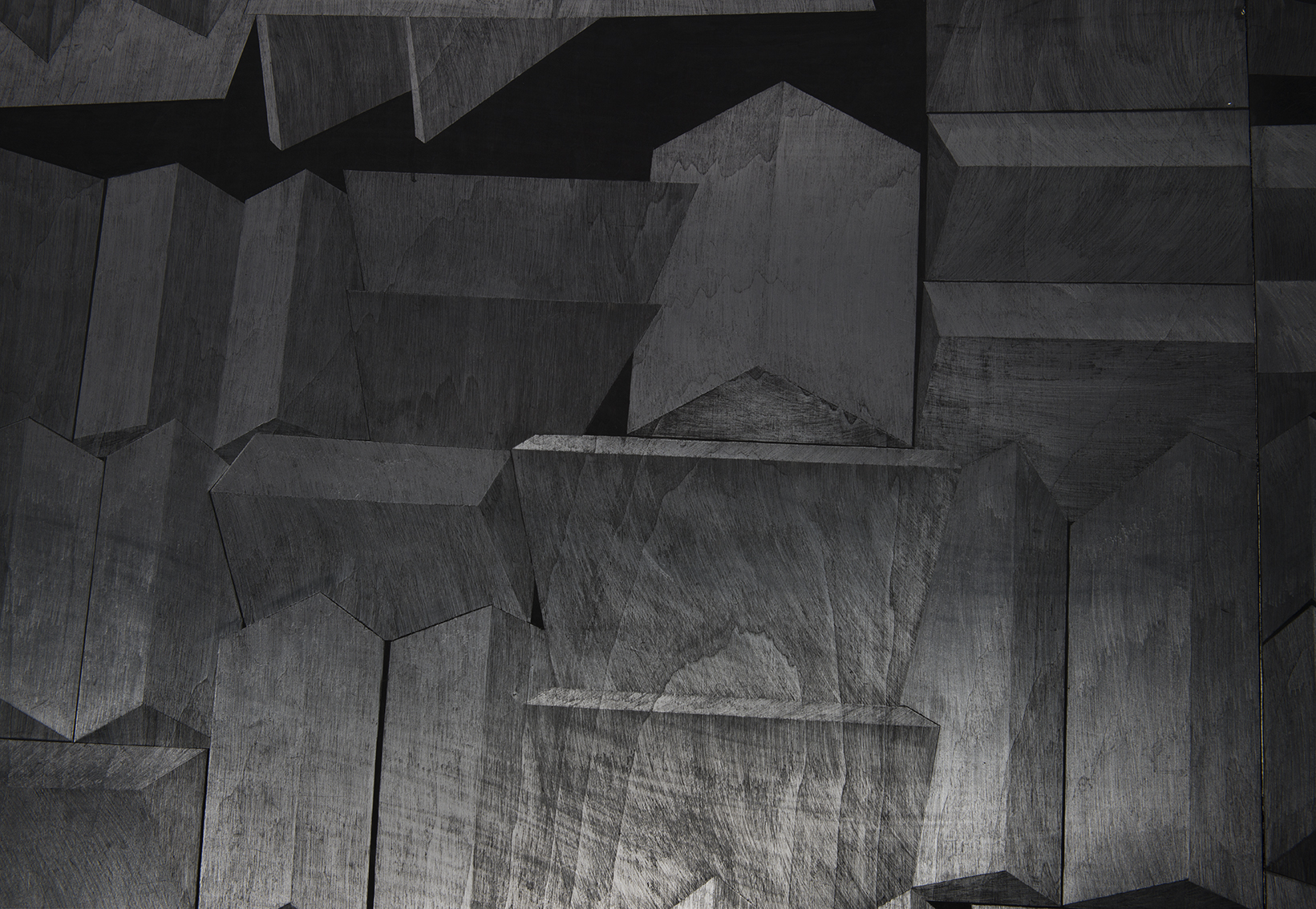 Hado, פחם וגרפיט על עץ, פרט מתוך מיצב, 2014 (2).jpg