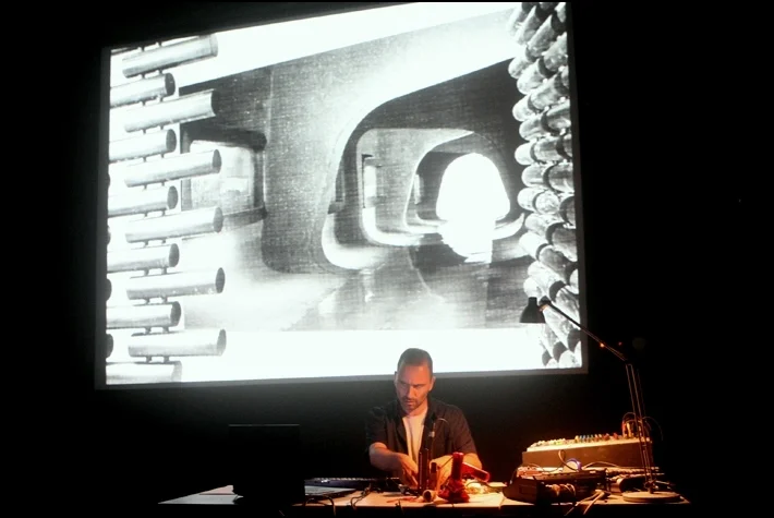 A LECTURE ON ARCHITECTURE_performance_2012.JPG