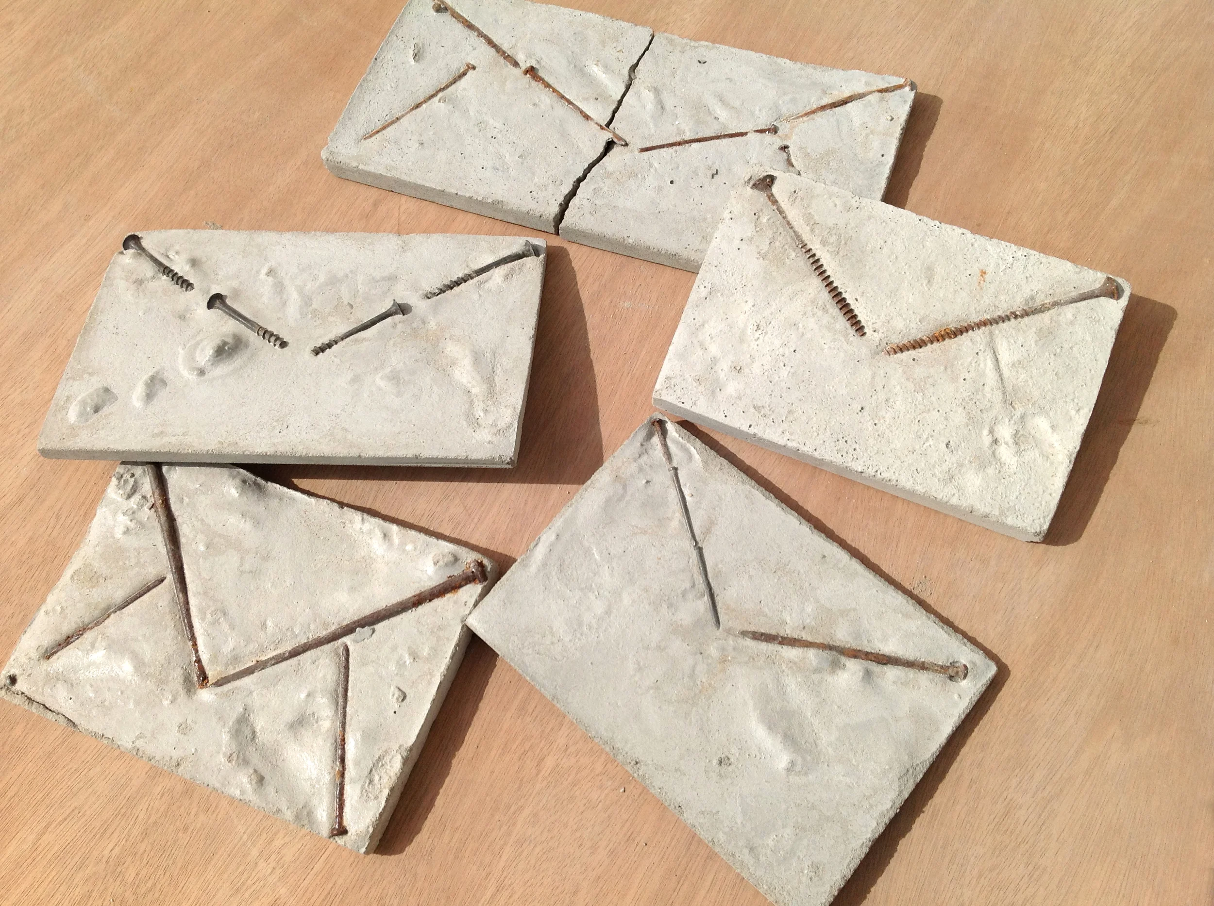 אלברט והנקודות(*): חדרי קריאה