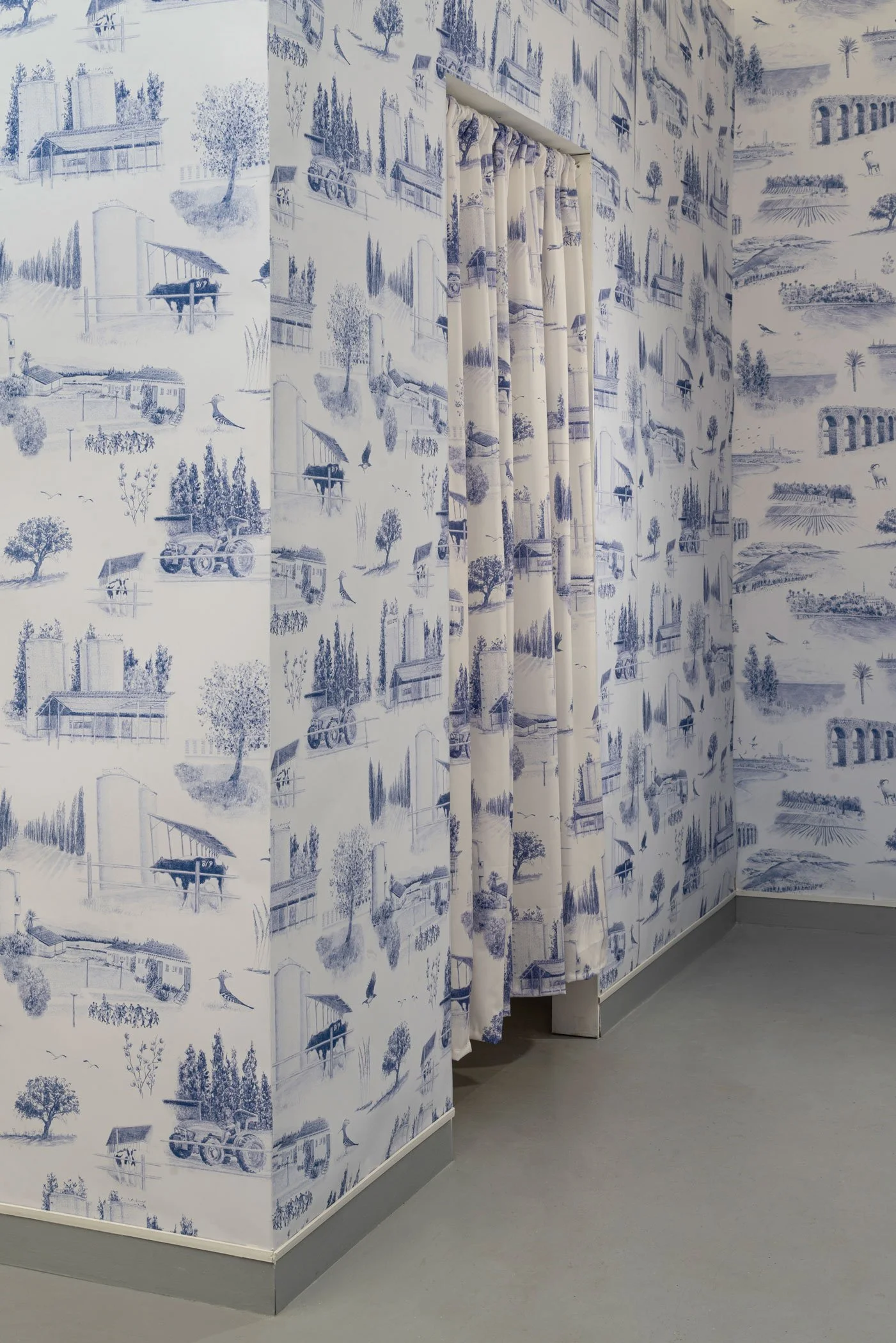 רותי זינגר - משוט בארץ - מראה הצבה