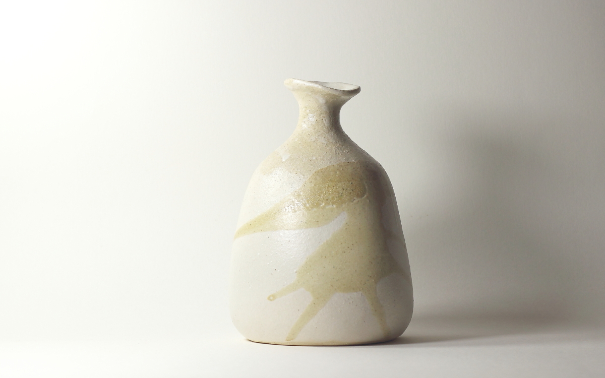 vase delta koï, émaux de cendres sur grès blanc | ø 12.5cm x h 18cm