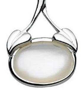 oval leaf necklace.jpg