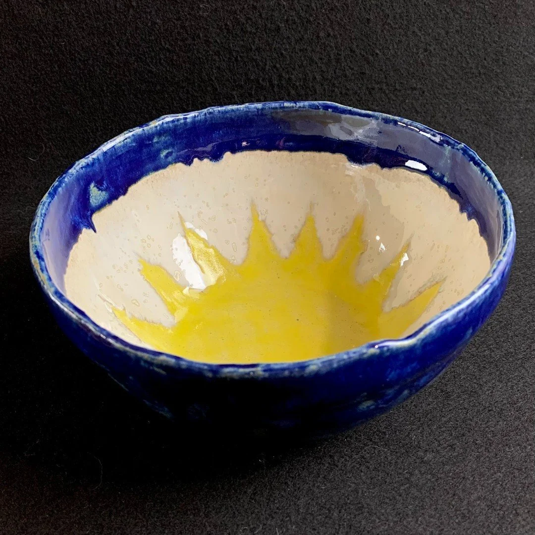 🇬🇧 Star bowl created by Nathanyel...
.
🇪🇸 Cuenco con estrella creado por Nathanyel...
.⁠⁠
.⁠⁠
.⁠⁠
.⁠⁠
.⁠⁠
#soulclayspain #pottery #creative #potterylessons #potteryclass #potteryclasses #workshop #potteryworkshop #potteryexperience #potterystudio