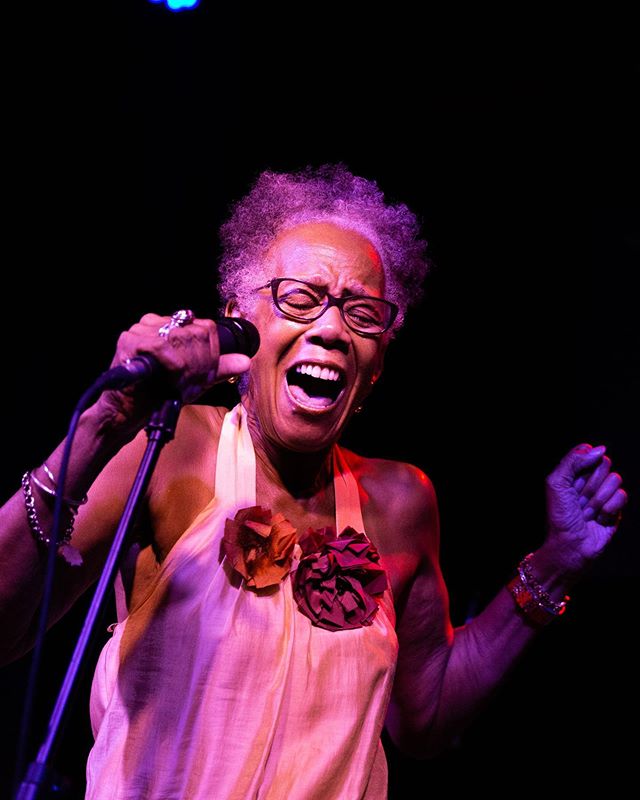 Had the pleasure of photographing some exceptional musicians at Brett Chambers&rsquo; (@brettmedia) Open Mic at @thebluenotegrill last Monday, including Constance who had a GIANT, MAGICAL voice and so much stage presence, and lots of others

#durhamp