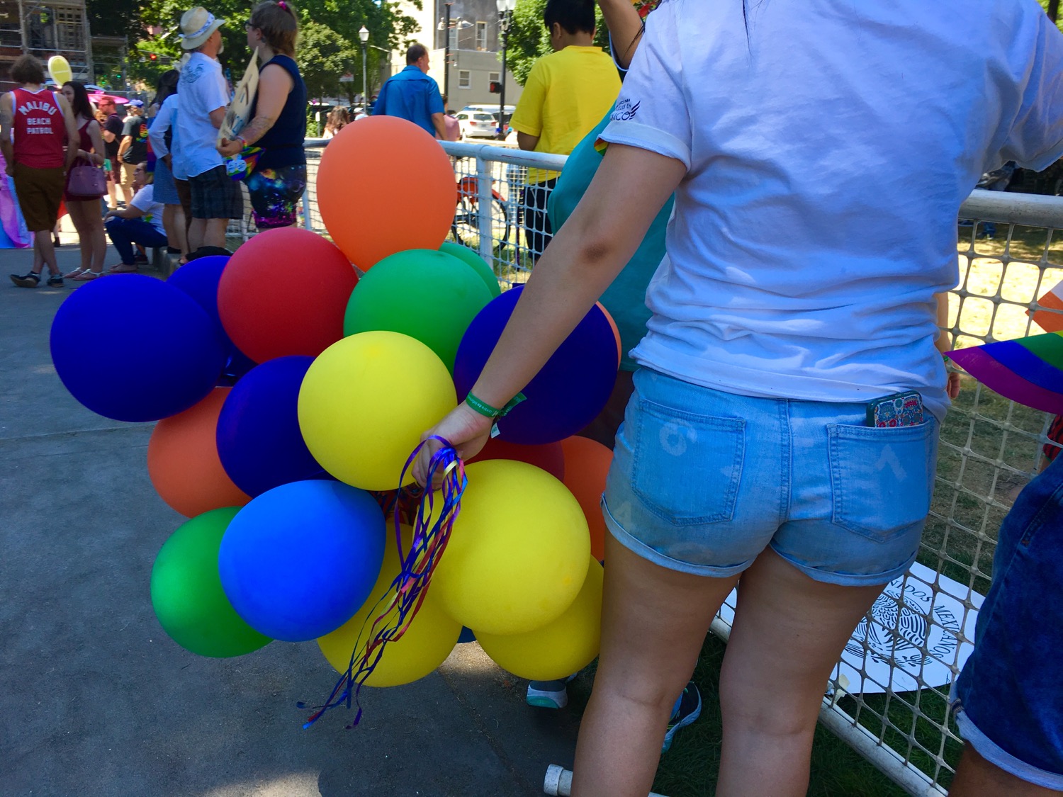 More pride balloons