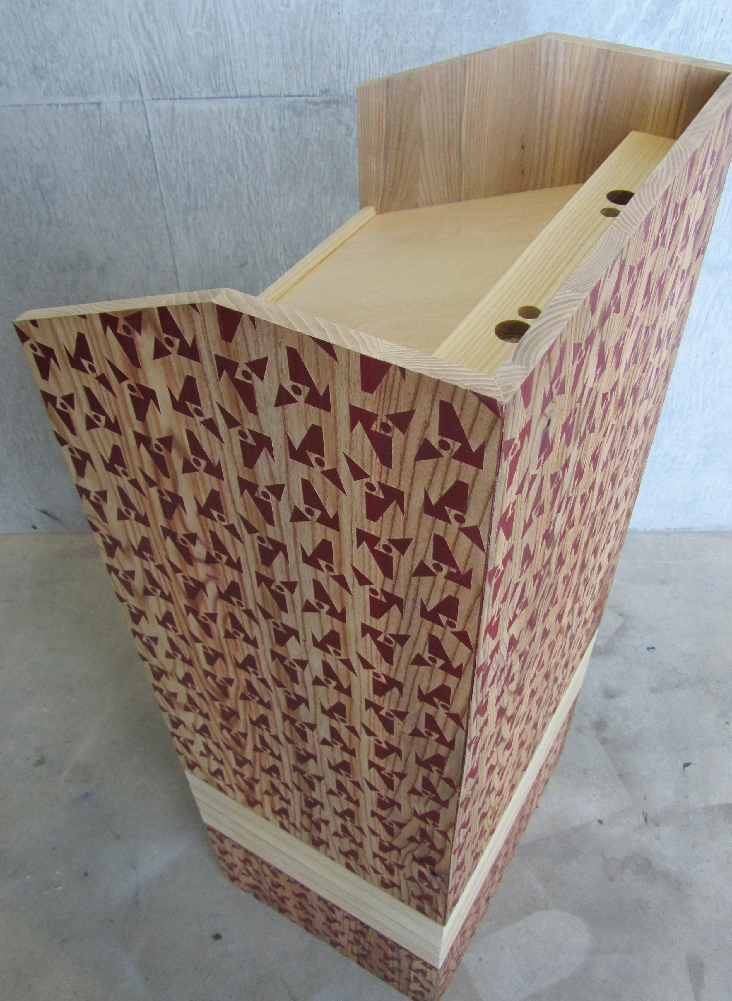 lectern-3.jpg