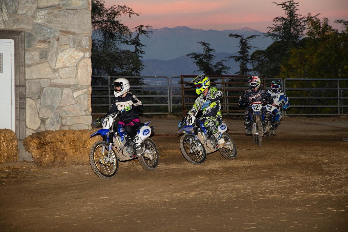 10/10 would recommend @americansupercamp 🏁 
&bull;
&bull;
&bull;
#flattrack #americansupercamp #ttr125 #ridemotorcycleshavefun