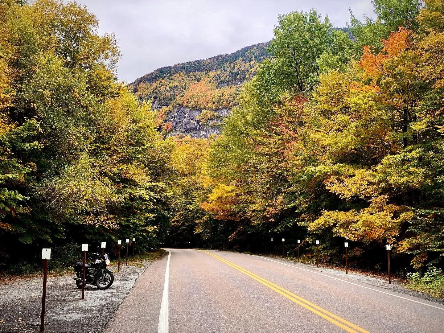 Y&rsquo;all know about Vermont in the fall?! Cause @jeff.quest does and it bleeds stock photo awesomeness. He&rsquo;s clocking over 1000 miles so far and is still rolling.

Fall is one of the best times to ride up here in the northeast. Nothing but t