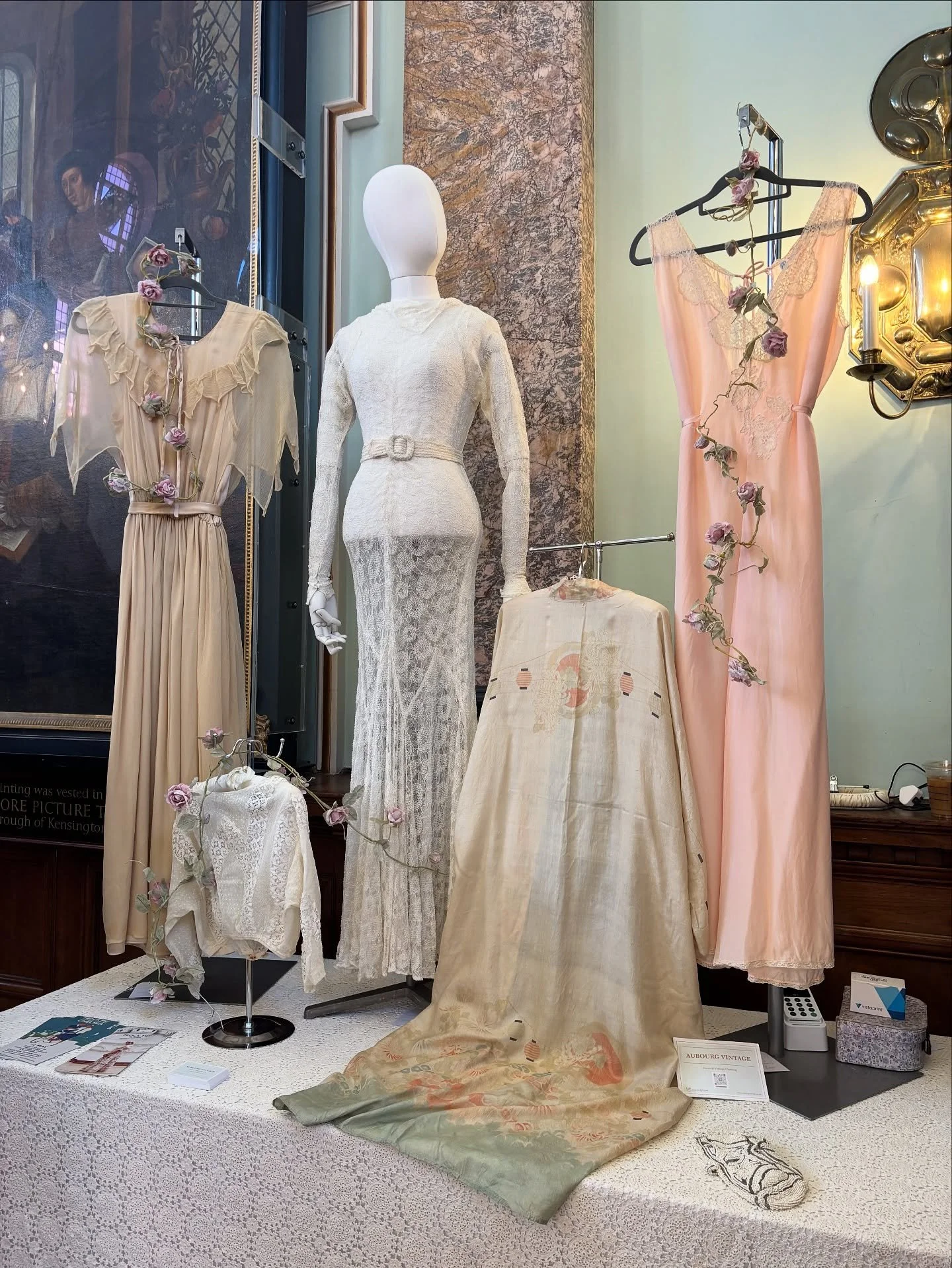 Sunday in sight&hellip; Almost time for one of our favourite fairs of the year, the September Frock Me! at Chelsea Old Town Hall ✨

Book ahead below for priority entry 
(11am entry has now sold out)
🎟️ https://FMSept2025.eventbrite.co.uk

Frock Me! 