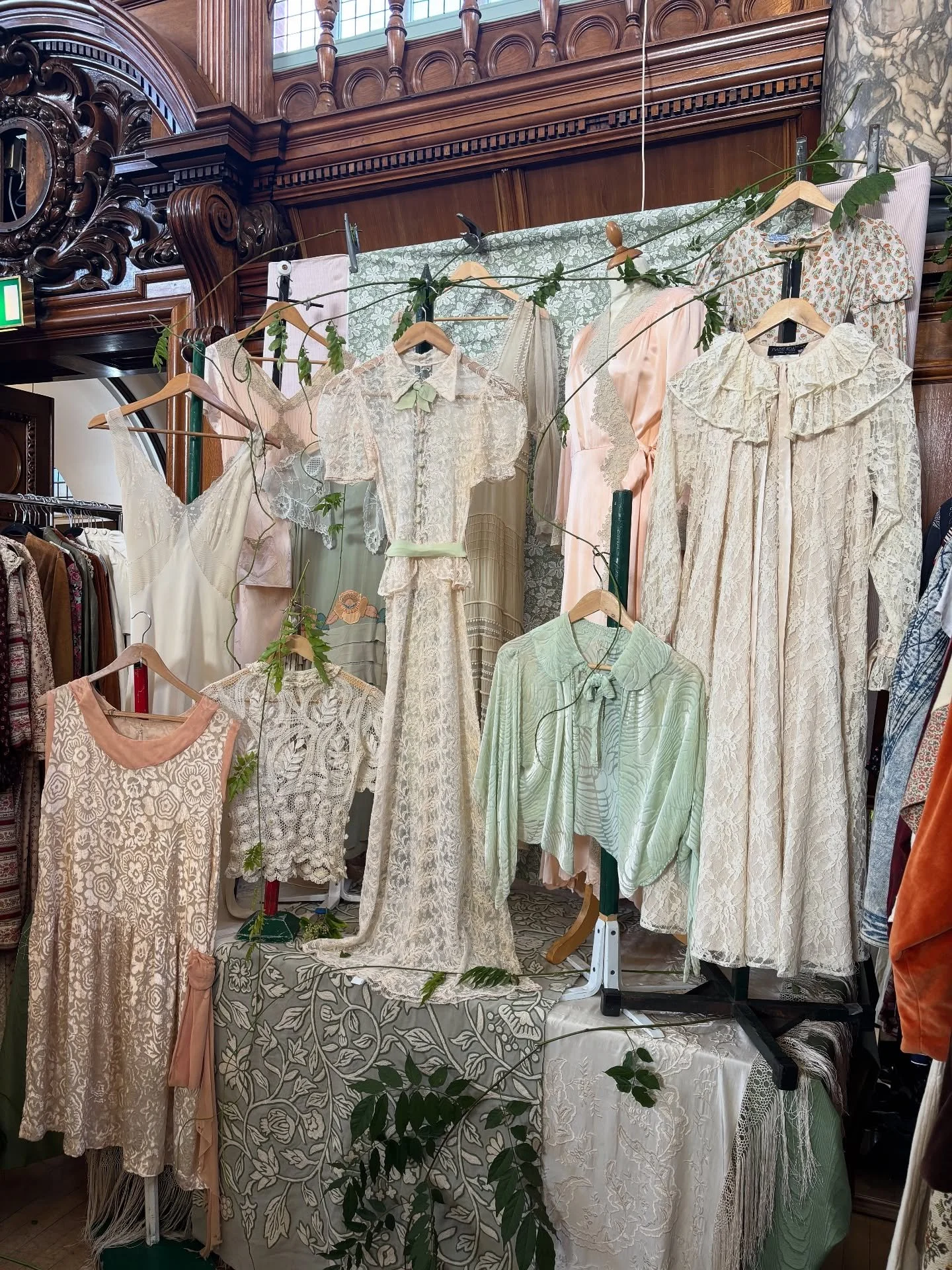 OPEN until 5.30pm 🤎
Limited walk-in tickets on the door
🎟️ https://FMSept2025.eventbrite.co.uk

Frock Me! Vintage Fair
SUNDAY 21 SEPTEMBER | 11am ~ 5.30pm
&pound;7 entry (&pound;5 students after noon)
📍Chelsea Old Town Hall | Kings&rsquo;s Road SW