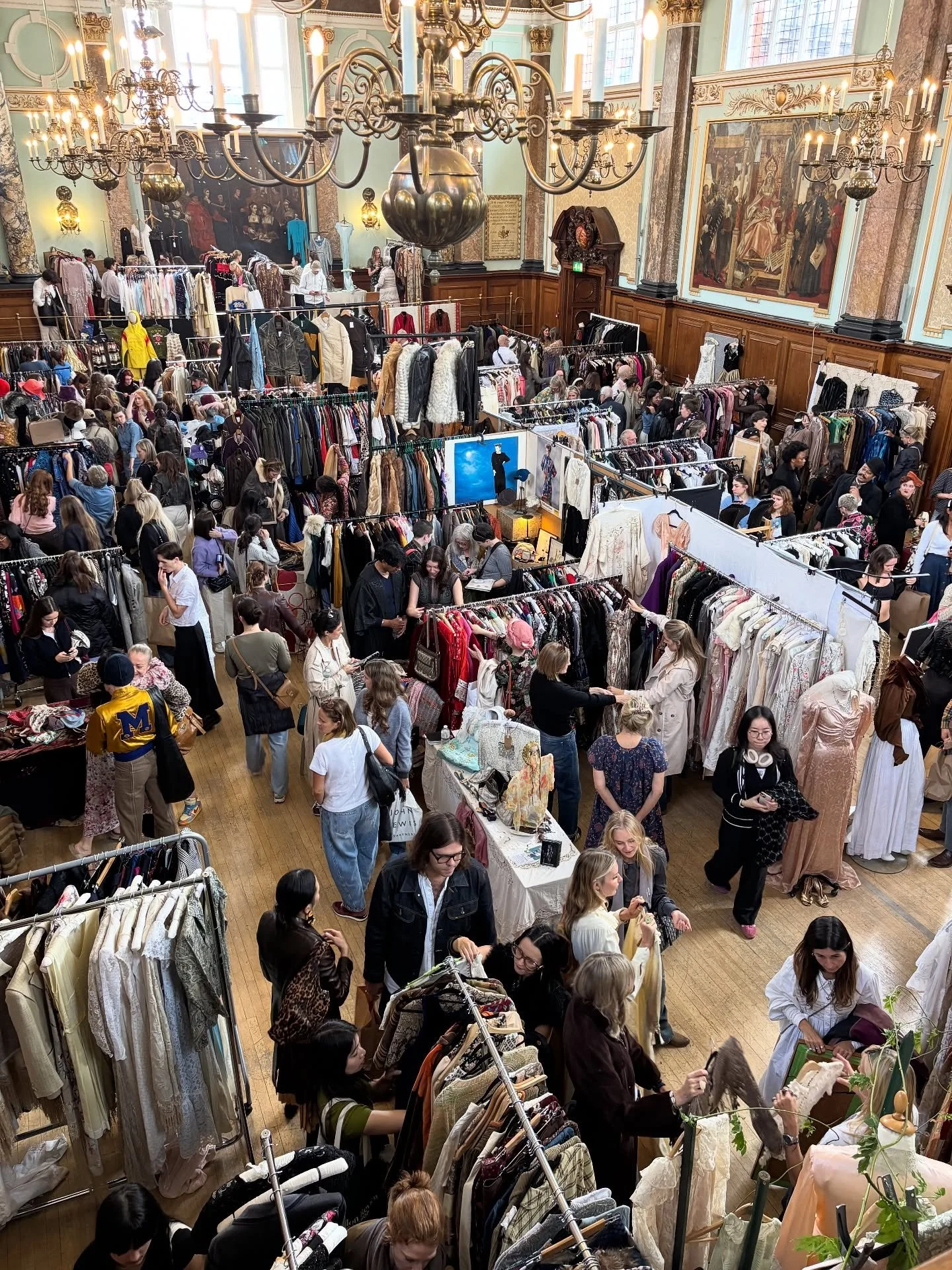 THANK YOU to everyone who joined us yesterday, what a return to Chelsea Old Town Hall! 💛🍁 Join us again next month at Kensington Town Hall | Sunday 26th October to shop from over 100 leading exhibitors of incredible antique &amp; vintage fashion, j