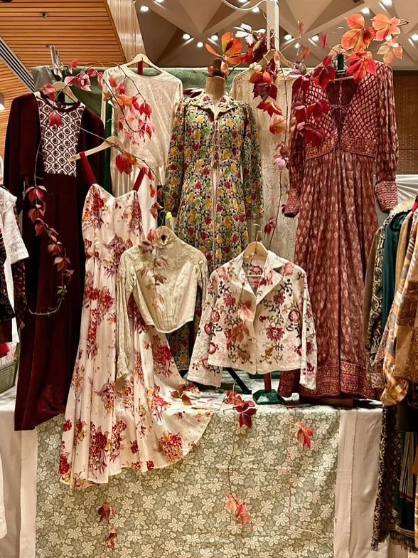 THIS MONTH Frock Me! Vintage Fair returns Sunday 26th October Kensington Town Hall | 3 floors of antique and vintage fashion, jewellery, textiles and more from 115 exhibitors 🪡 💍

🎟️ Book tickets https://FMOct2025.eventbrite.co.uk
&pound;7 entry |