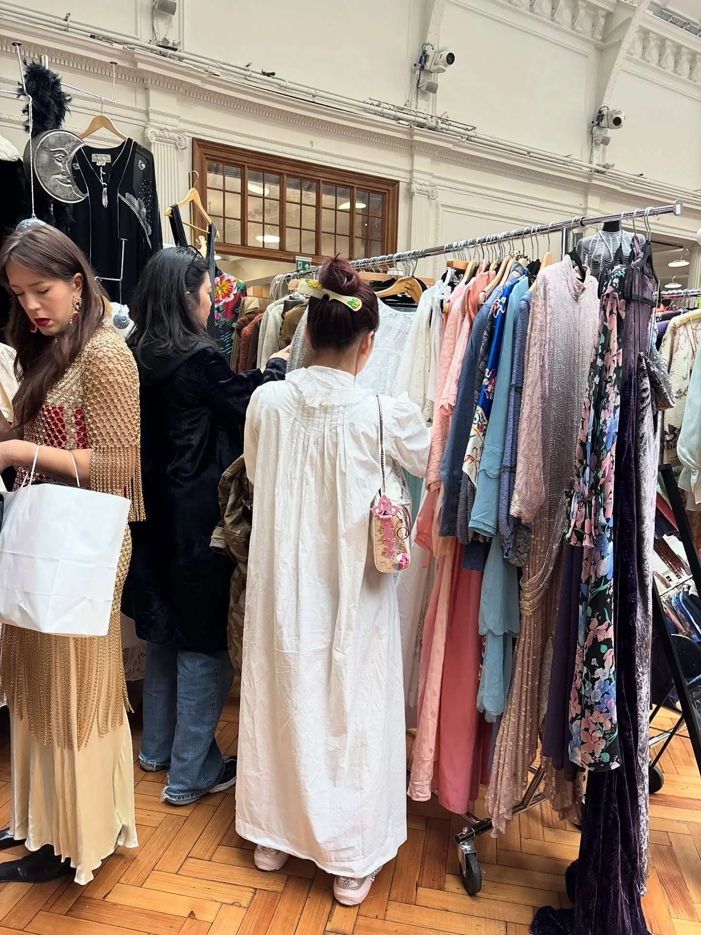 Last weekend ✨
Don&rsquo;t miss our next vintage fair in on Sunday 7th December, the last until February 2026!

Frock Me! Vintage Fair 
SUNDAY 7TH DECEMBER 
11am - 5.30pm
&pound;7 entry, &pound;5 student entry from noon 
🎫 https://FMDec2025.eventbri