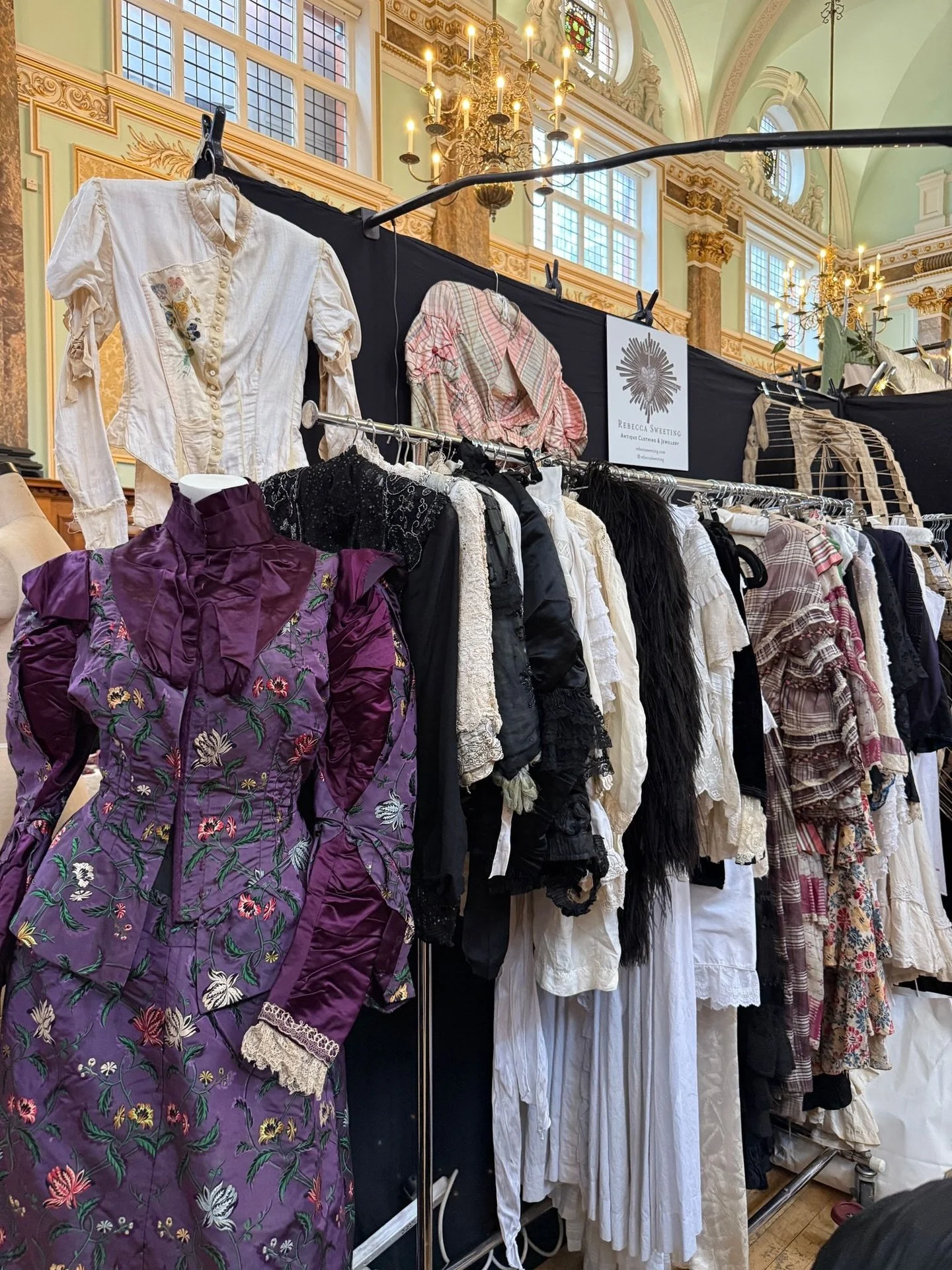 OPEN 💫⚡️🎄 Here until 5.30pm at Chelsea Old Town Hall #frockmevintagefair #vintagefair #London