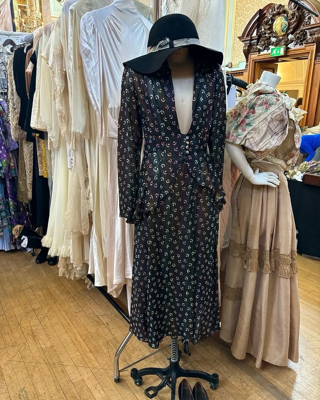 Almost time&hellip; The 1st Frock Me! of 2026 is back next weekend Sunday 1st February | Shop from 60+ leading exhibitors at London&rsquo;s original vintage - discover incredible antique and vintage clothes, jewellery, textiles &amp; more 

Book ahea