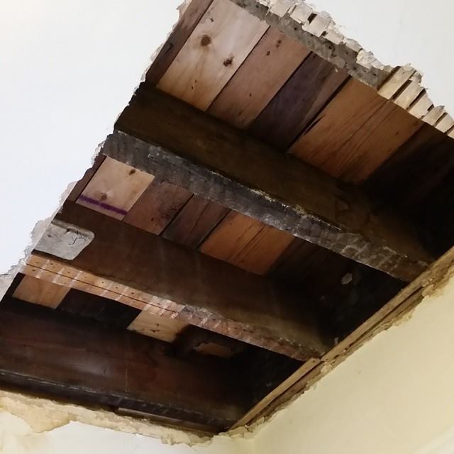 Hole in Wall.jpg