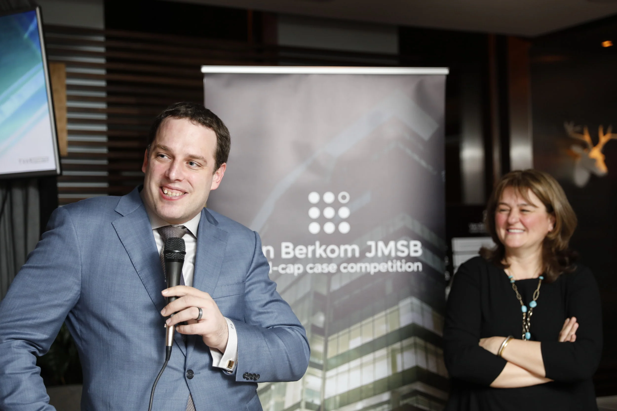 rf AMC17 0325 Van B Case 0920.JPG