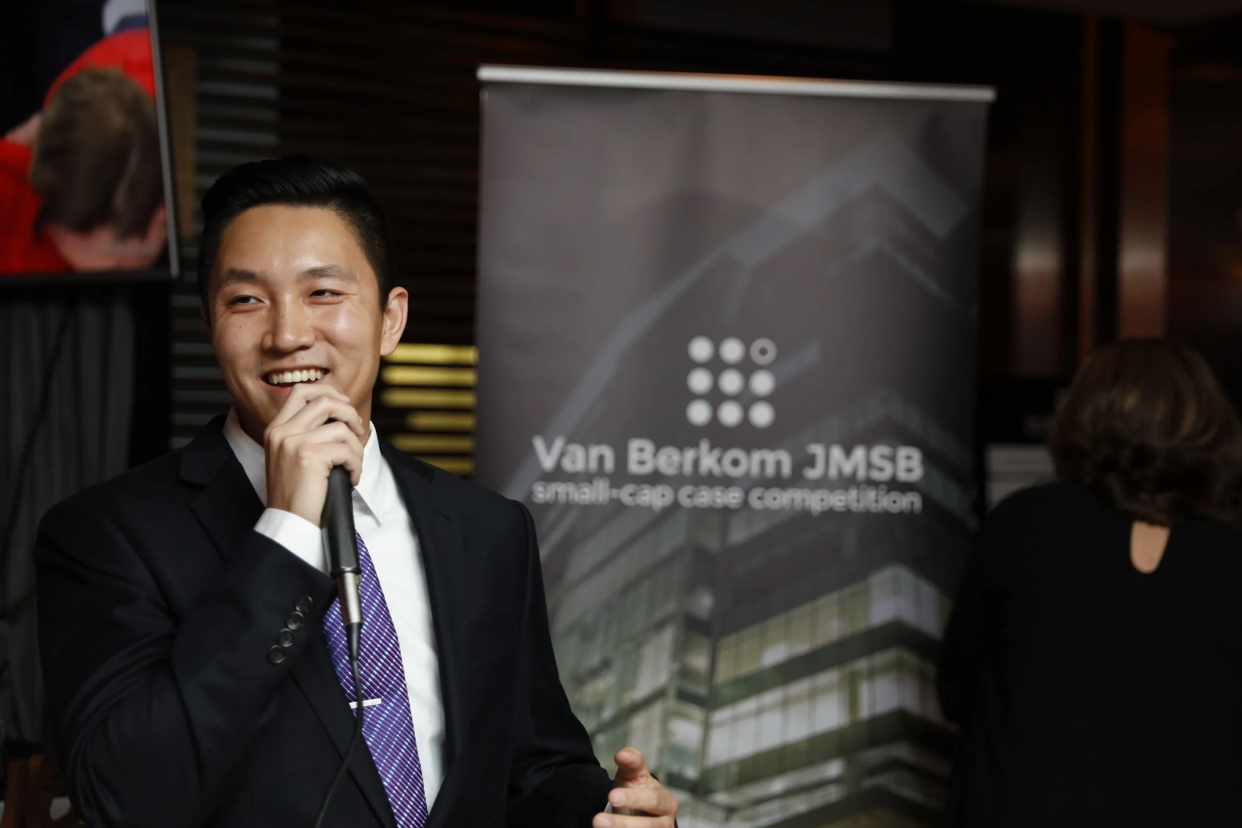 rf AMC17 0325 Van B Case 0925A.JPG